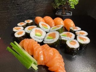 Сьомга сет - 26 хапки, 600 грама