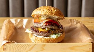 Burger Grill brothers