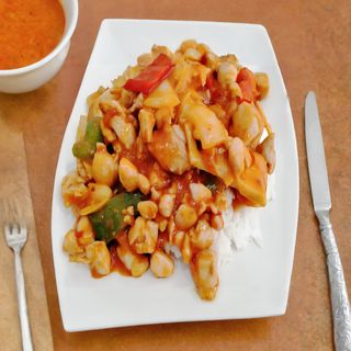 14B. Arroz Con Pollo De Salsa Picante