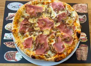 Pizza Milano (30 Cm.)