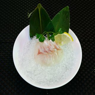 15. Sashimi branzino 18 pezzi