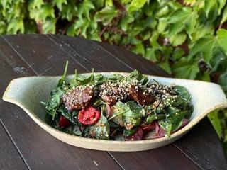 Салат з карамелізованою печінкою (290g)