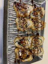 Tempura atún roll (8 pzs.)