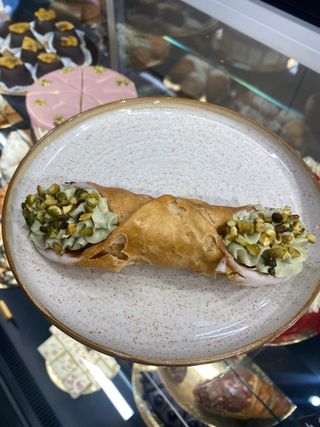 Cannoli  fistic