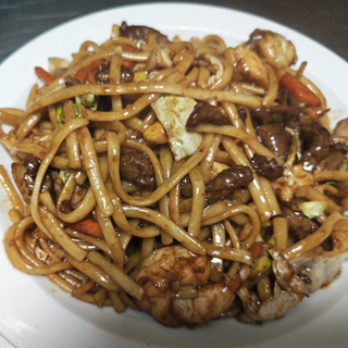 Tallarines Fritos Con 3 Delicias