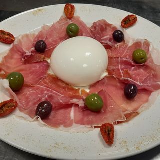Prosciutto di Parma con burrata 