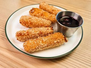 Сирні палички з соусом компот (150g)