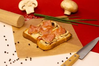 Тост Шампиньоны с ветчиной 