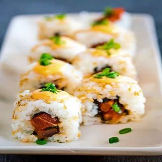 20. Uramaki De Atún Picante (8 Uds.)