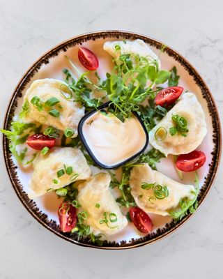 Pierogi ruskie ze śmietaną