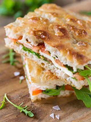 Focaccia caprese