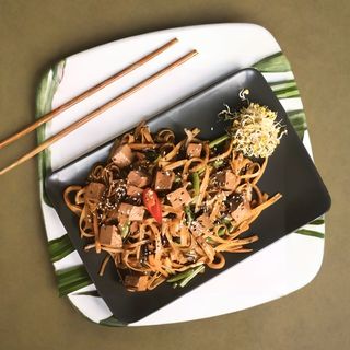 Nudle Ryżowe w sosie teriyaki