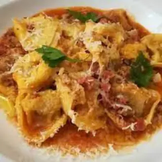Tortellini Boloñesa