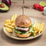 Hamburguesa De Ternera Con Patatas Fritas
