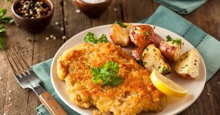 Kotlet schabowy tradycyjnie smażony