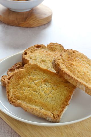 Pão Torrado com Manteiga