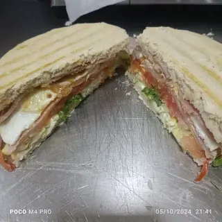 CAMPERO LOCO
