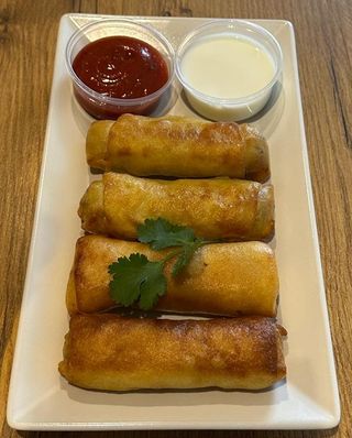 Naleśniki nadziewane farszem ryżowo/mięsnym