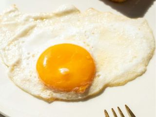 1 jajko: sadzone / jajecznica