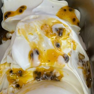 Yogurt Con Maracuyá