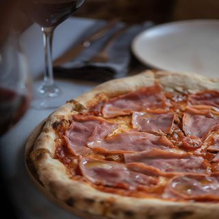 Pizza Prosciutto E Fungi (30 Cm.)