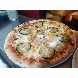 Pizza siciliana (30 cm.)