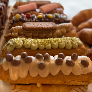 Petisu Relleno De Crema Pastelera