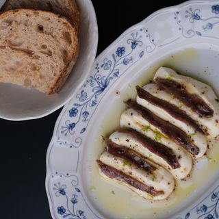 Anchois z bitą ricottą