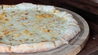 Піца 4 сира (800г)