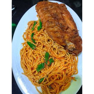 Jollof Spaghetti & Plantain Combo