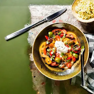 Хрупкави топчета с 4 сирена и сладко от боровинки (250г)