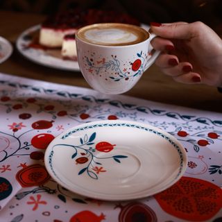 ფინჯანი და ლამბაქი "ბროწეულები"