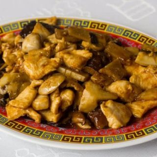 Pollo Con Bambú Y Setas Chinas