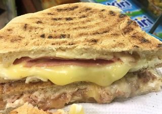 Sándwich De Queso Blanco