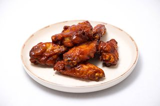 Бирени крилца с барбекю сос