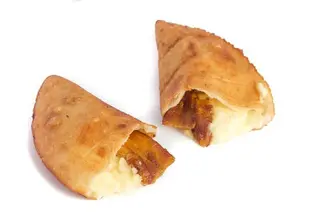 Empanada De Tajada Con Queso Latino