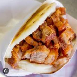 Arepa de chicharrón 