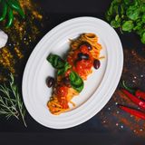 Spaghetti pomodoro con olive