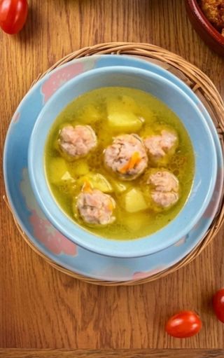 КУРИНЫЙ СУП С ФРИКАДЕЛЬКАМИ