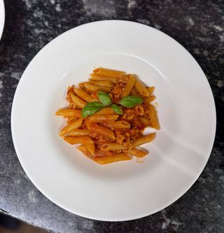 Pennette piennolo e salsiccia