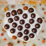 Шоколадови бонбони с лешници и портокал