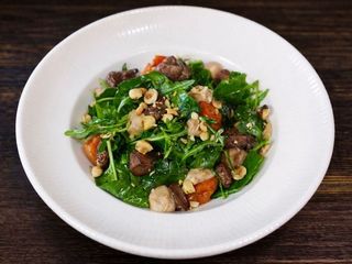 Теплий салат з курячою печінкою та курагою (250g)