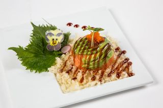 Chirashi salmone e avocado