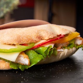 Panini cu snitel de pui