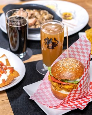 Chicken Burger Y Patatas Braves