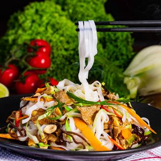 Taitei Pho cu vita trasi la wok