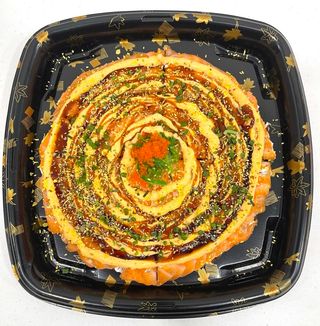 Sushi Pizza De Salmón grande (22 Cm.)