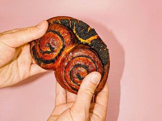 Булонька з маком