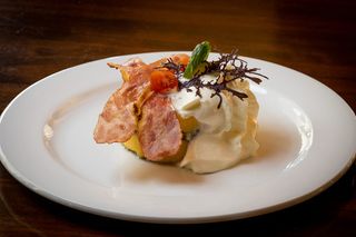 Mamaliga cu brânză Danablu si spuma de gran formaggio