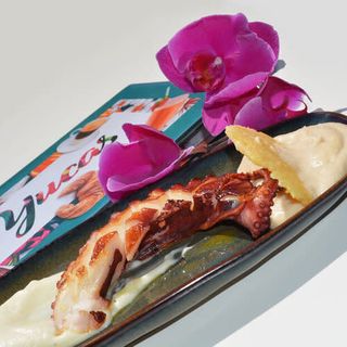 Pata De Pulpo Braseada